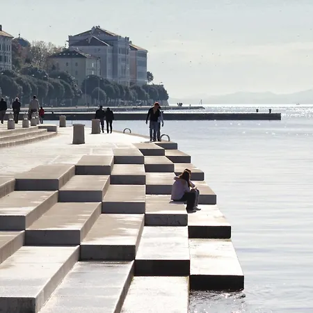 Apartment By The Sea - 22912